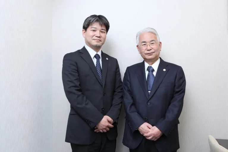 1.全件2人の弁護士で対応